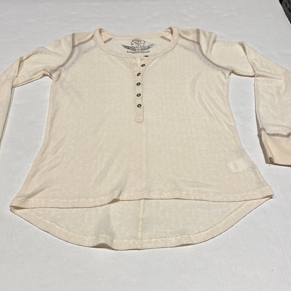 Cream colored long sleeve Henley pullover top by Tumbleweed Ranch size small